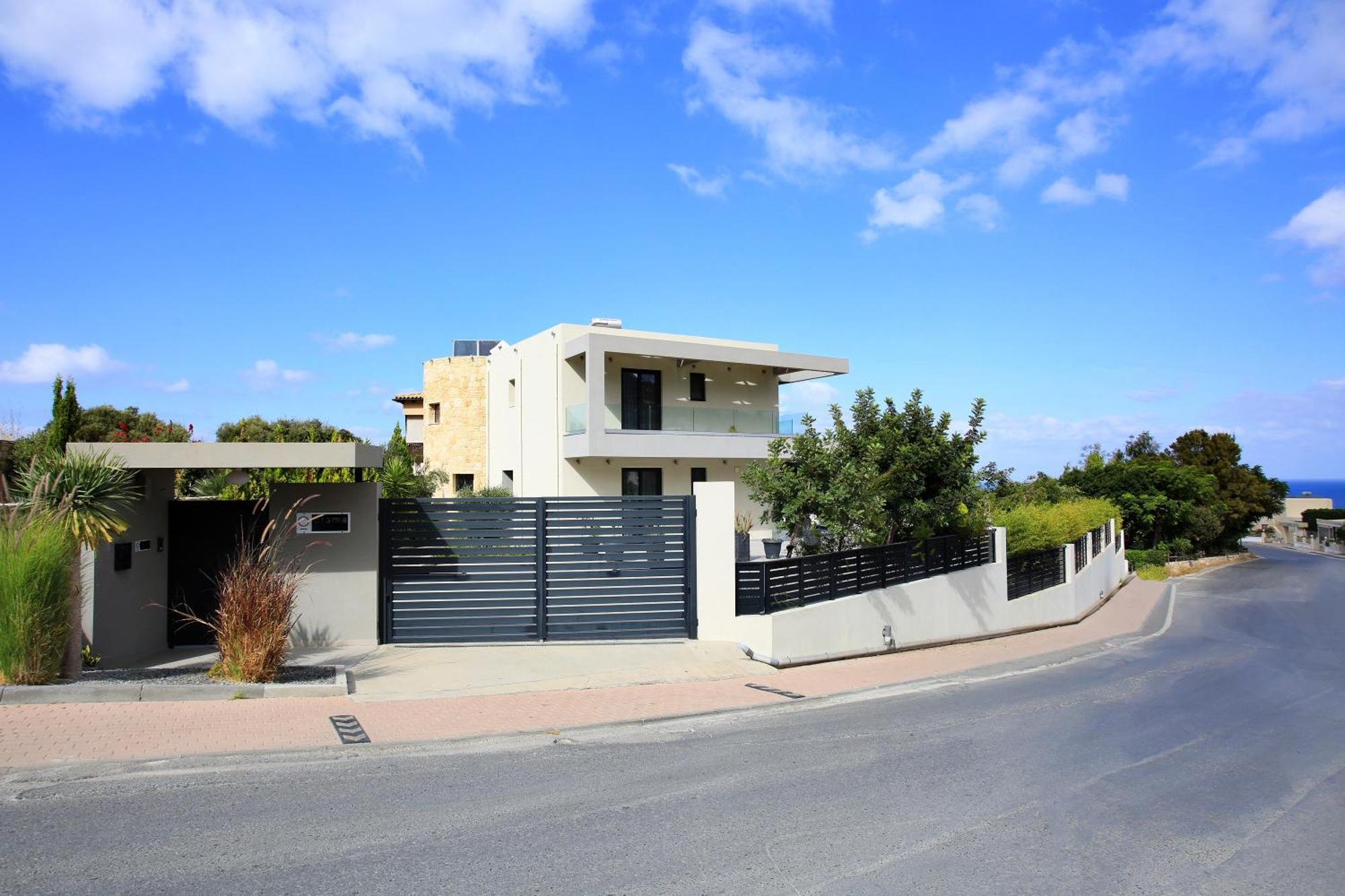 Orama Villa *