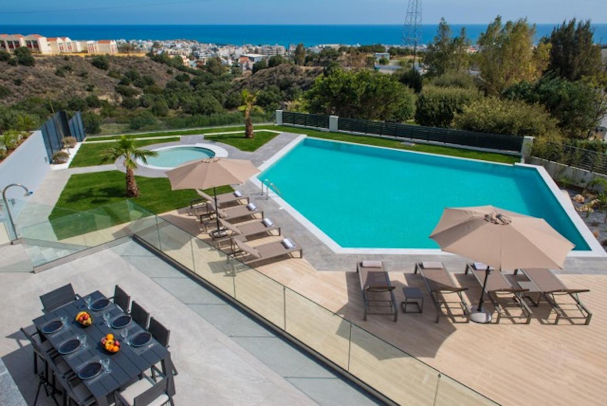 Villa Orama Luxury 4 Bedrooms With Private Pool
