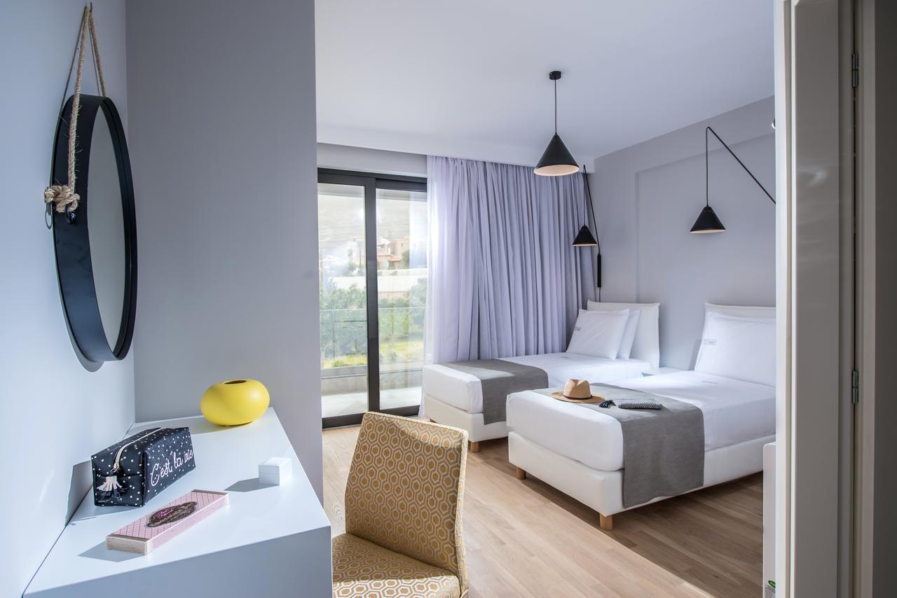 Orama Luxury 4 Bedrooms With Private Pool Villa *